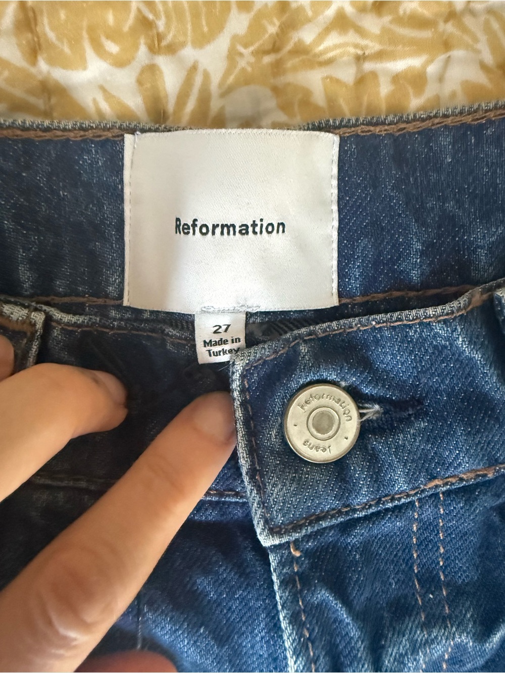 Reformation Hale High Rise 8” Jean Shorts Blue - Size 27 - Picture 6 of 7